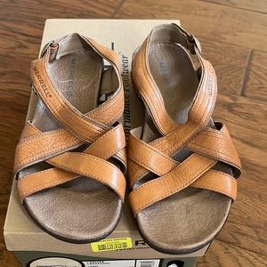 BNIB Merrell Sandals